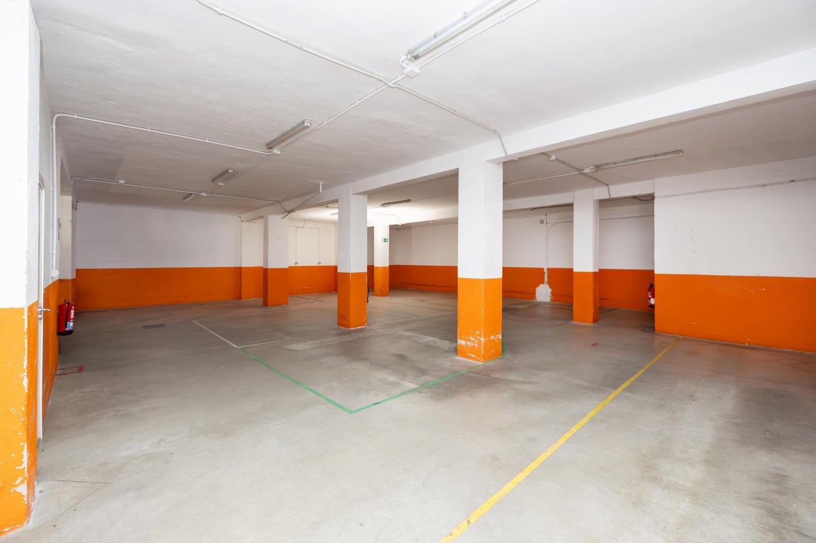 Erhverv til salg i Granada by - € 250.000 (Ref: 9920638)