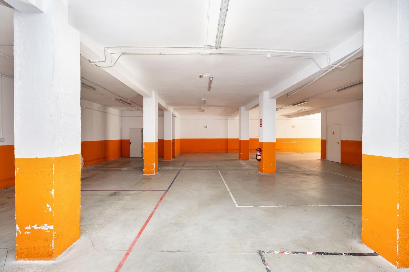 Erhverv til salg i Granada by - € 250.000 (Ref: 9920638)