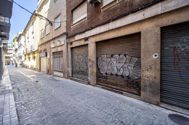 Erhverv til salg i Centro, Granada by - € 90.000 (Ref: 9920639)
