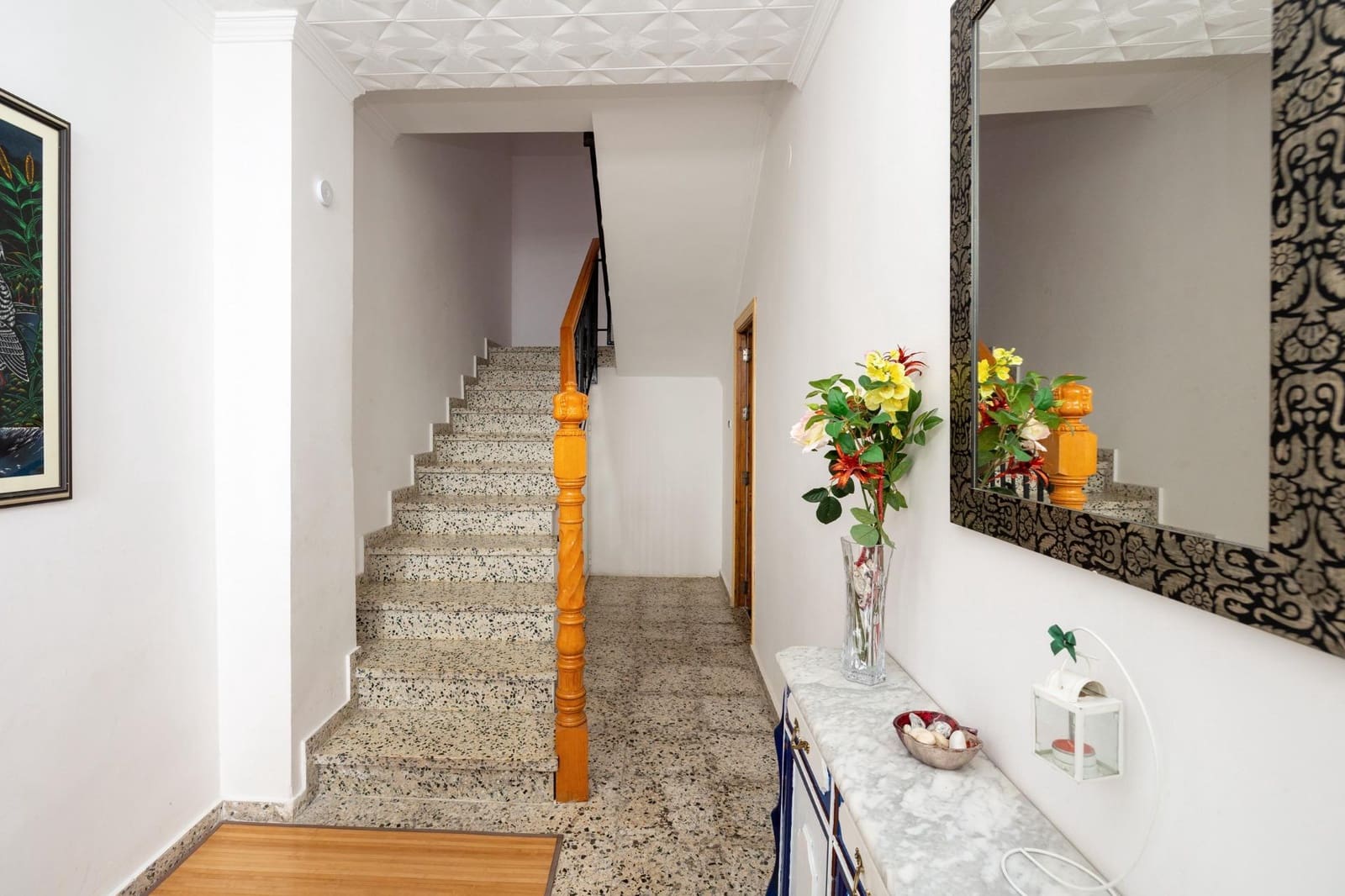 4 soveværelse Rækkehus til salg i Granada by med garage - € 300.000 (Ref: 9920640)