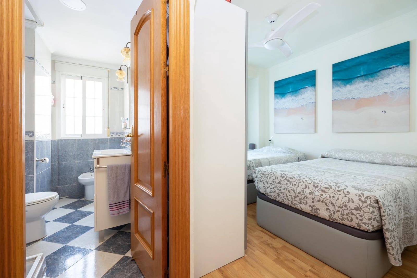 4 soveværelse Rækkehus til salg i Granada by med garage - € 300.000 (Ref: 9920640)