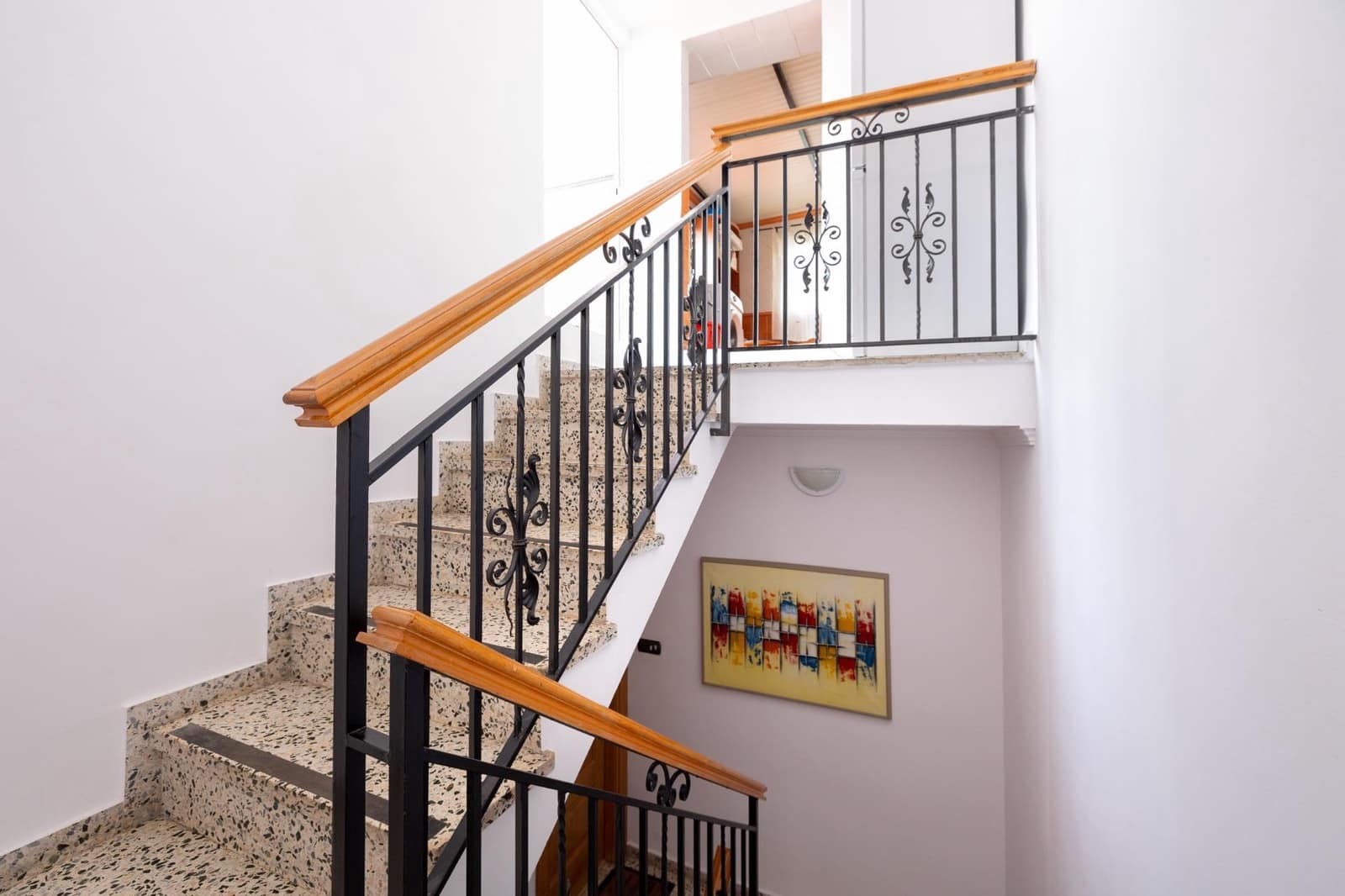 4 soveværelse Rækkehus til salg i Granada by med garage - € 300.000 (Ref: 9920640)