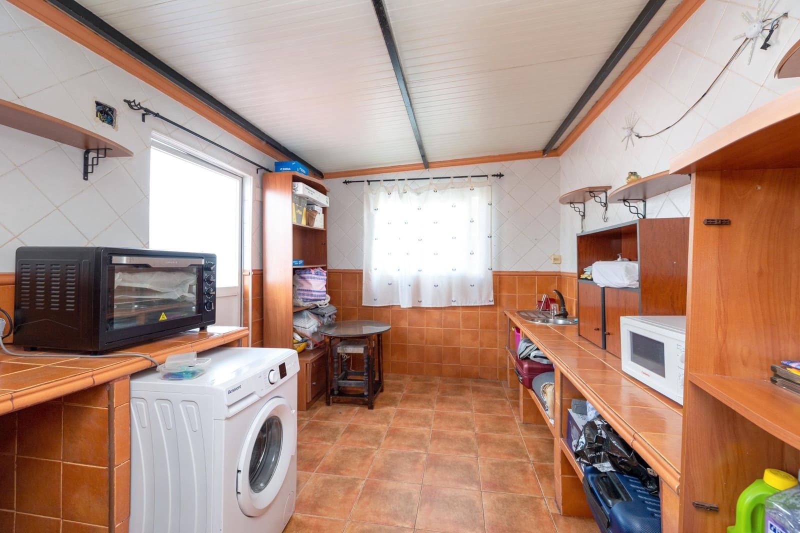 4 soveværelse Rækkehus til salg i Granada by med garage - € 300.000 (Ref: 9920640)