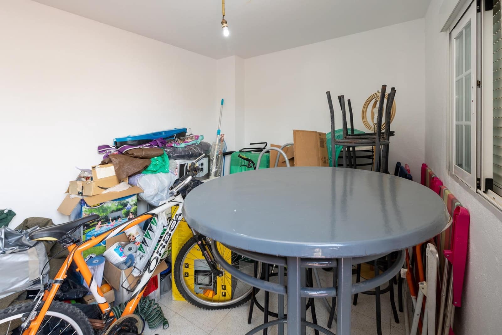 4 soveværelse Rækkehus til salg i Granada by med garage - € 300.000 (Ref: 9920640)
