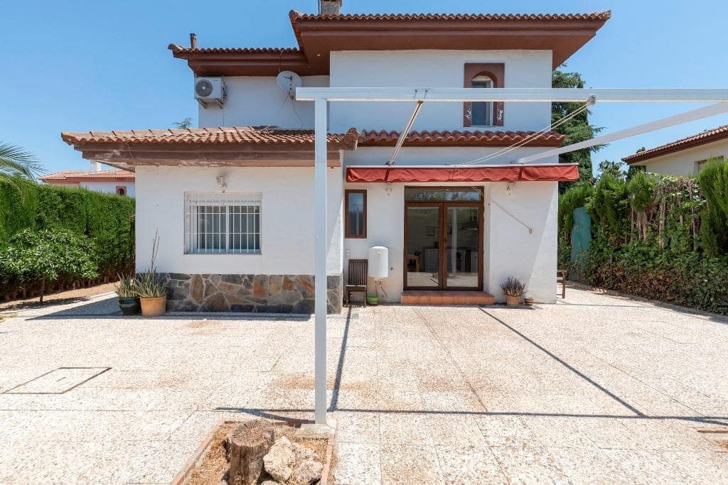 4 Zimmer Villa zu verkaufen in Albolote mit Pool Garage - 285.000 € (Ref: 9920644)