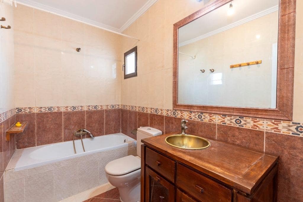 4 Zimmer Villa zu verkaufen in Albolote mit Pool Garage - 285.000 € (Ref: 9920644)