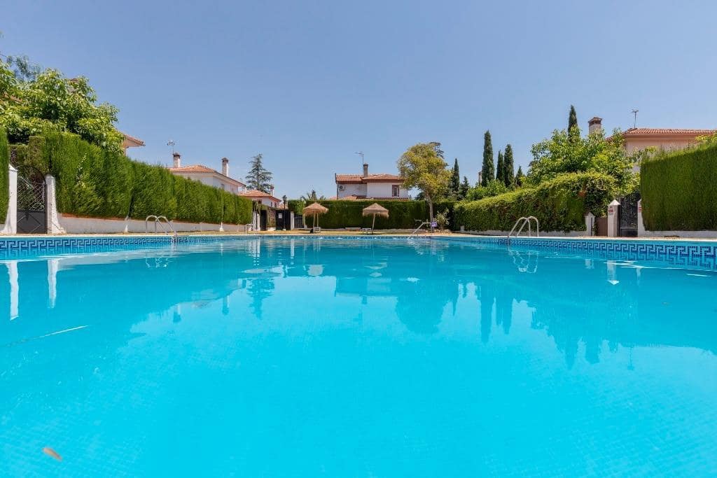 4 Zimmer Villa zu verkaufen in Albolote mit Pool Garage - 285.000 € (Ref: 9920644)