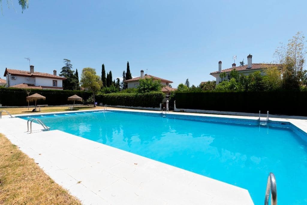 4 Zimmer Villa zu verkaufen in Albolote mit Pool Garage - 285.000 € (Ref: 9920644)