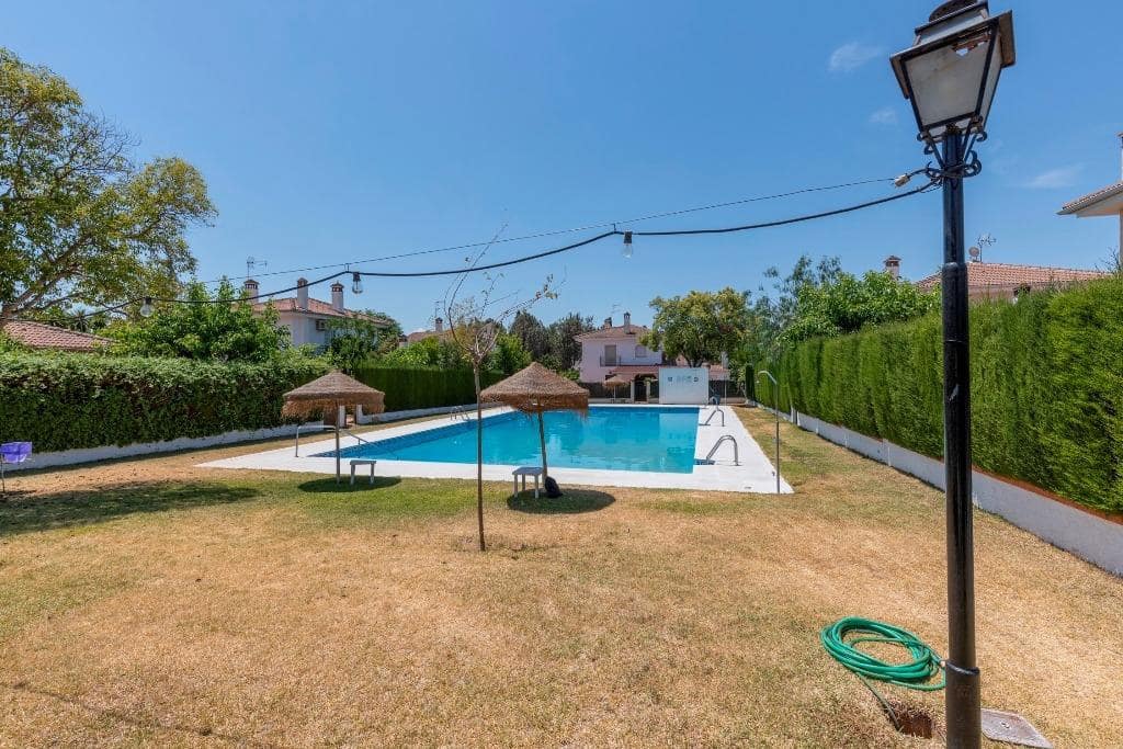 4 Zimmer Villa zu verkaufen in Albolote mit Pool Garage - 285.000 € (Ref: 9920644)