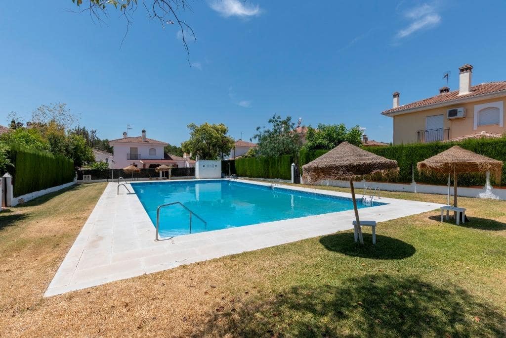 4 Zimmer Villa zu verkaufen in Albolote mit Pool Garage - 285.000 € (Ref: 9920644)