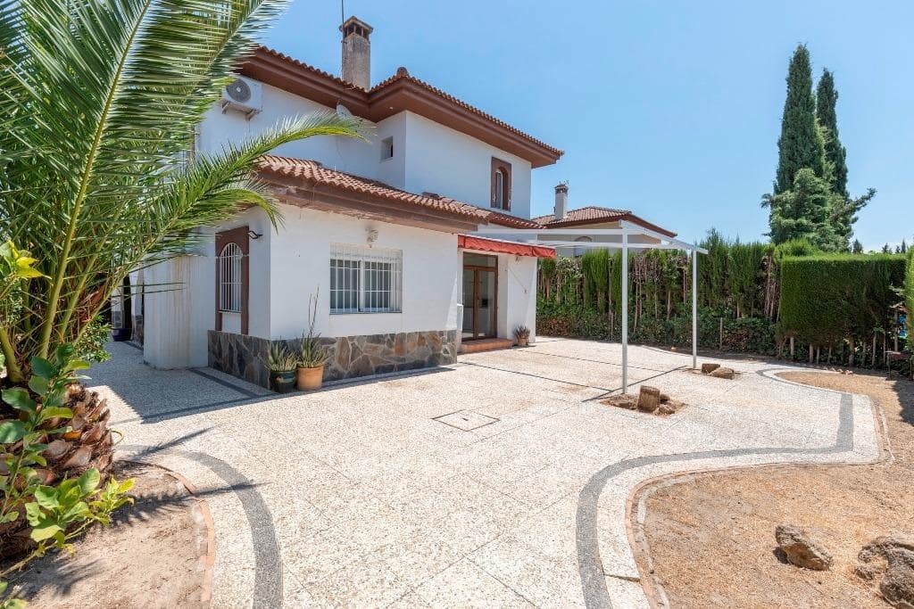 4 Zimmer Villa zu verkaufen in Albolote mit Pool Garage - 285.000 € (Ref: 9920644)