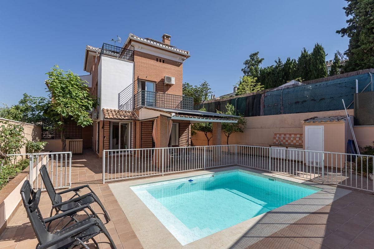 4 camera da letto Villa in vendita in Huetor Vega con piscina garage - 650.000 € (Rif: 9920645)