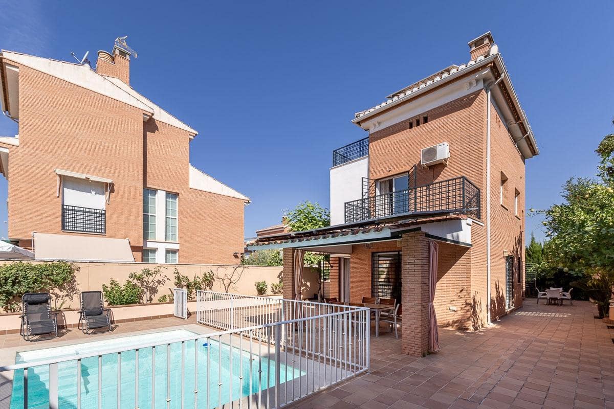 4 camera da letto Villa in vendita in Huetor Vega con piscina garage - 650.000 € (Rif: 9920645)
