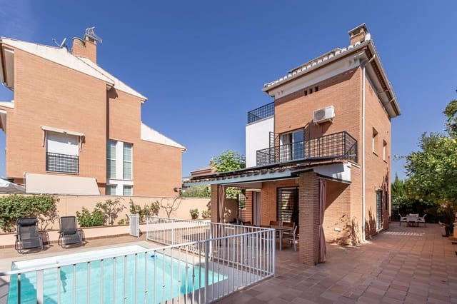 4 camera da letto Villa in vendita in Huétor Vega con piscina garage - 650.000 € (Rif: 9920645)