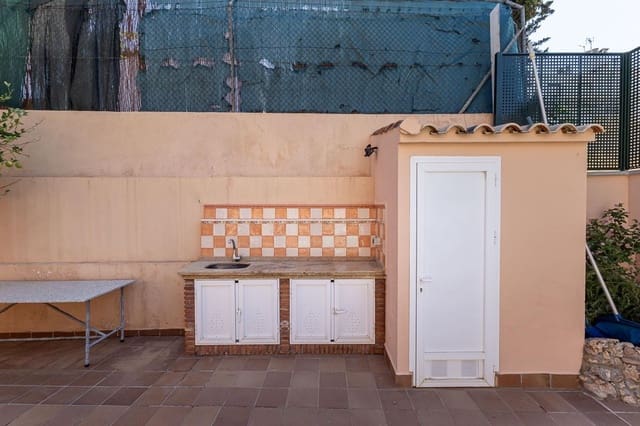 4 camera da letto Villa in vendita in Huétor Vega con piscina garage - 650.000 € (Rif: 9920645)