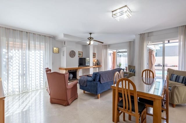 4 camera da letto Villa in vendita in Huétor Vega con piscina garage - 650.000 € (Rif: 9920645)