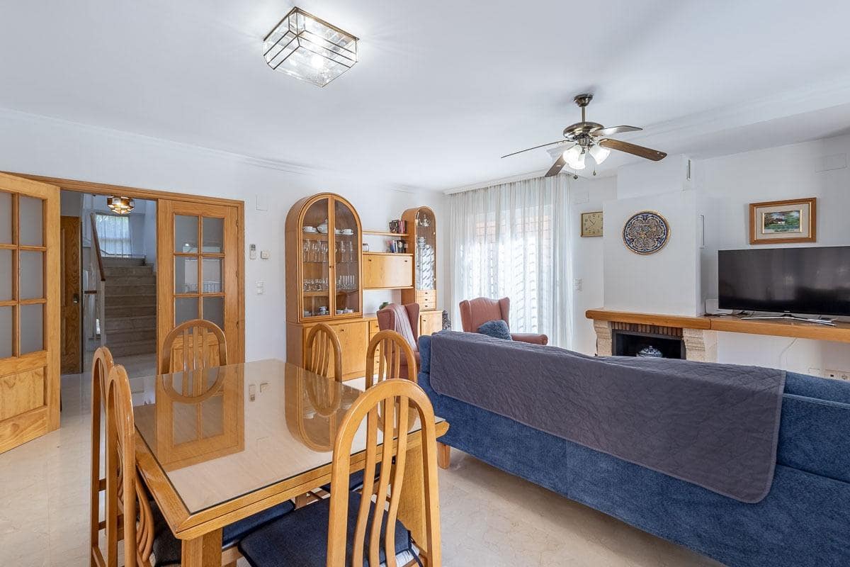 4 camera da letto Villa in vendita in Huetor Vega con piscina garage - 650.000 € (Rif: 9920645)