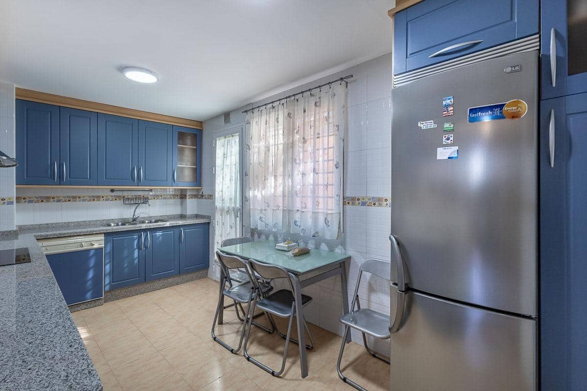 4 camera da letto Villa in vendita in Huetor Vega con piscina garage - 650.000 € (Rif: 9920645)