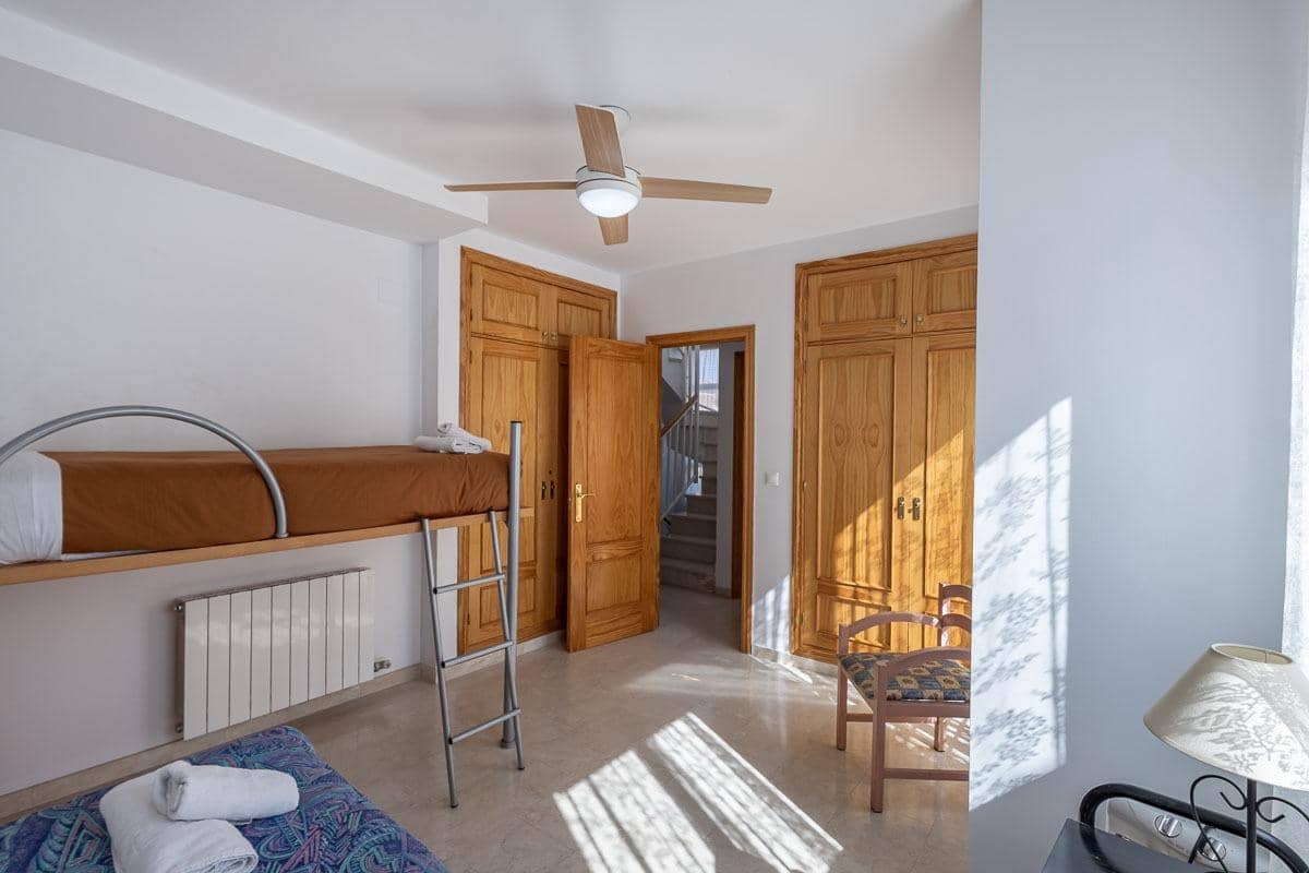 4 camera da letto Villa in vendita in Huetor Vega con piscina garage - 650.000 € (Rif: 9920645)