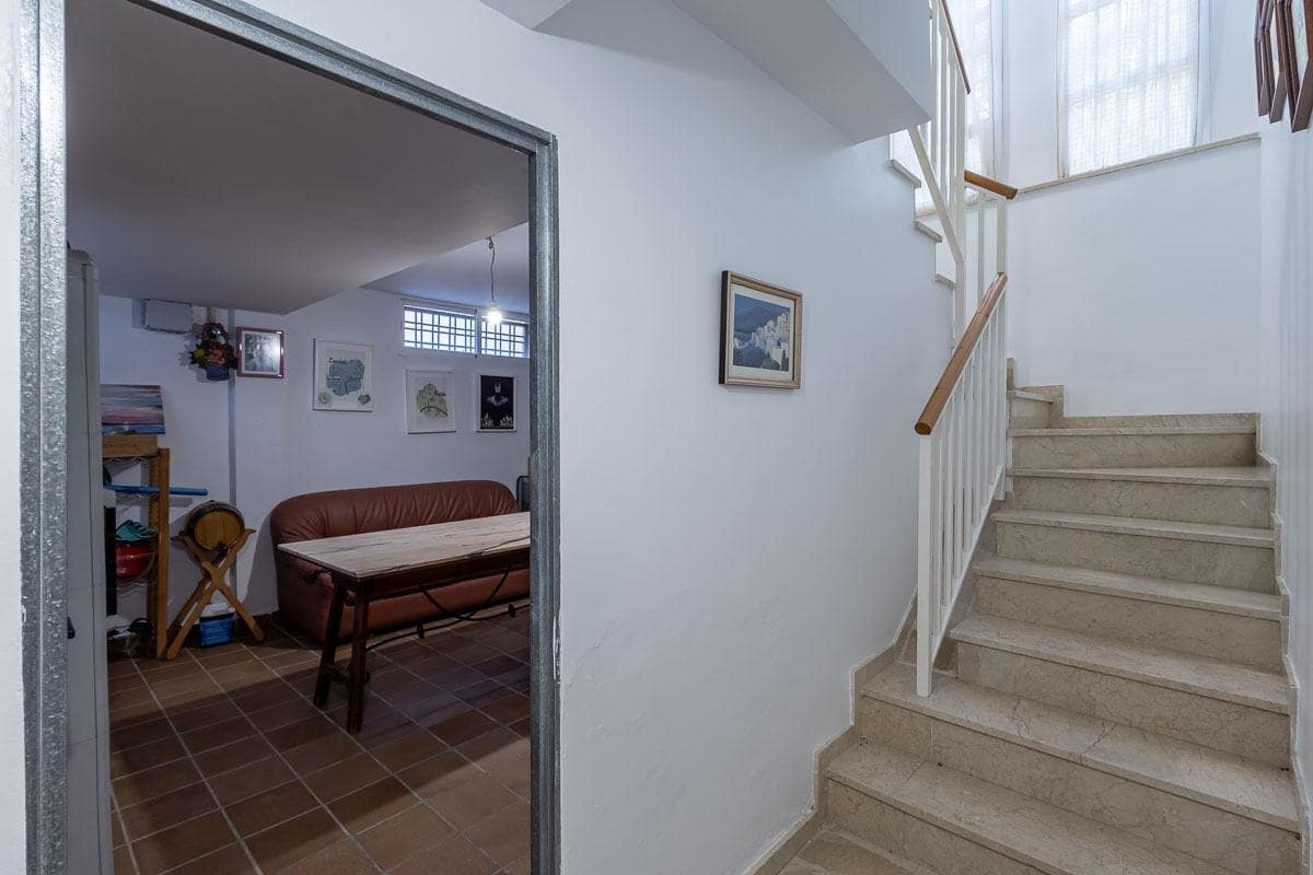 4 camera da letto Villa in vendita in Huetor Vega con piscina garage - 650.000 € (Rif: 9920645)