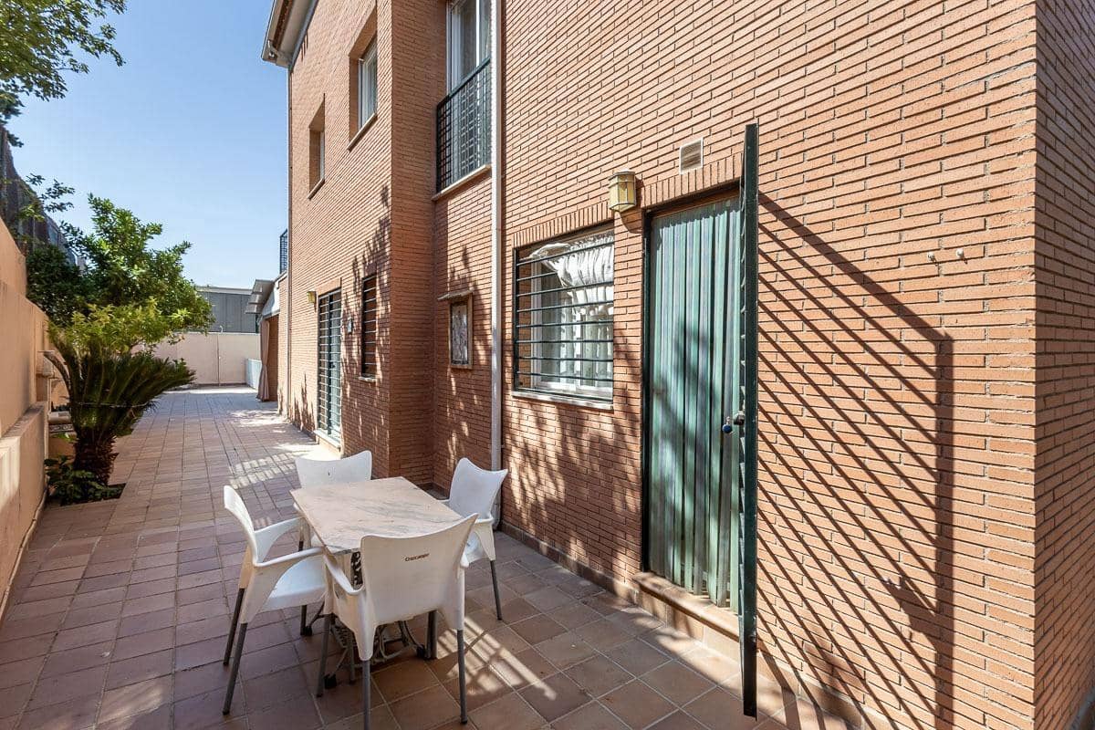 4 camera da letto Villa in vendita in Huetor Vega con piscina garage - 650.000 € (Rif: 9920645)