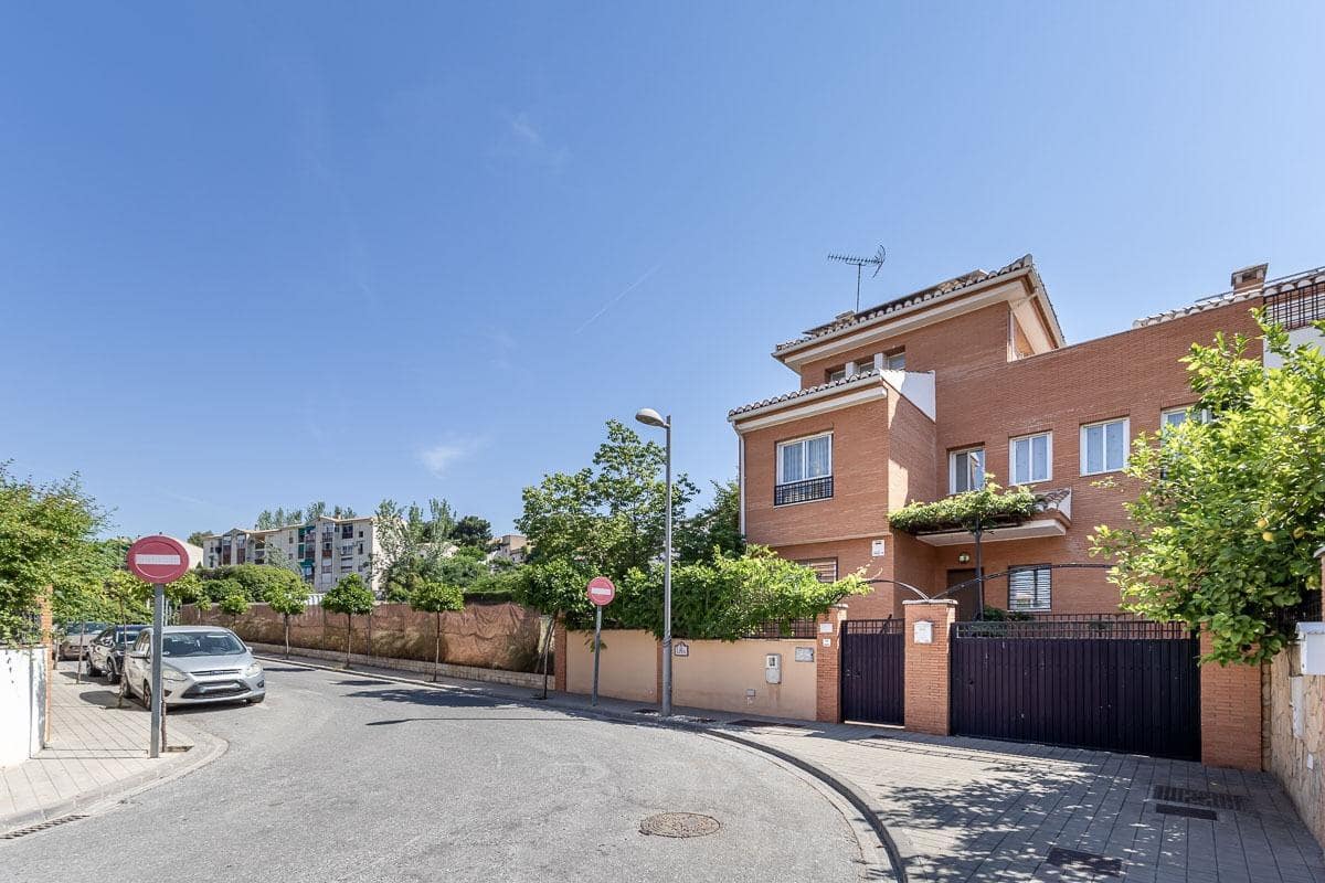 4 camera da letto Villa in vendita in Huetor Vega con piscina garage - 650.000 € (Rif: 9920645)
