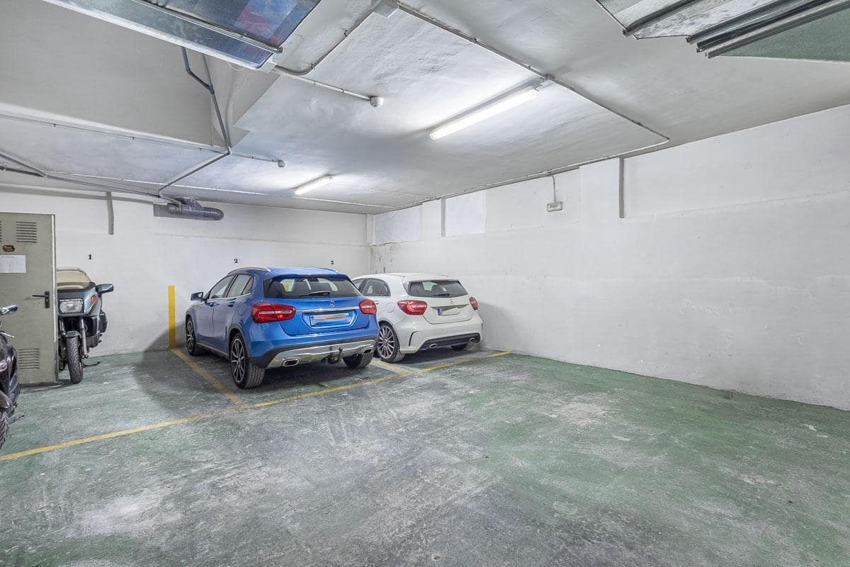 Garage for sale in Granada city - € 64,500 (Ref: 9922544)