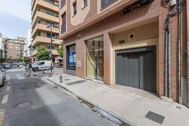 Garage til salg i Granada by - € 64.500 (Ref: 9922544)