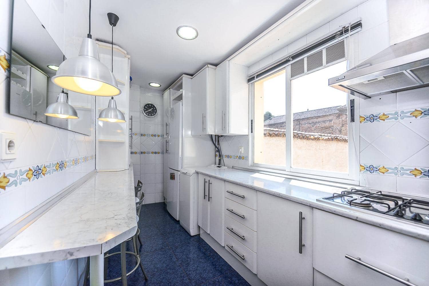 2 soveværelse Lejlighed til salg i Granada by med garage - € 270.000 (Ref: 9922547)