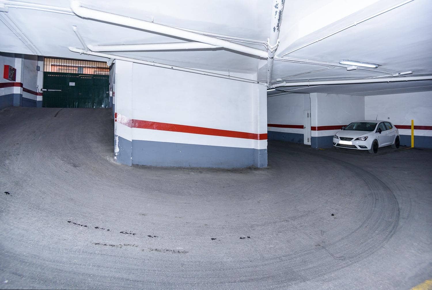 2 soveværelse Lejlighed til salg i Granada by med garage - € 270.000 (Ref: 9922547)
