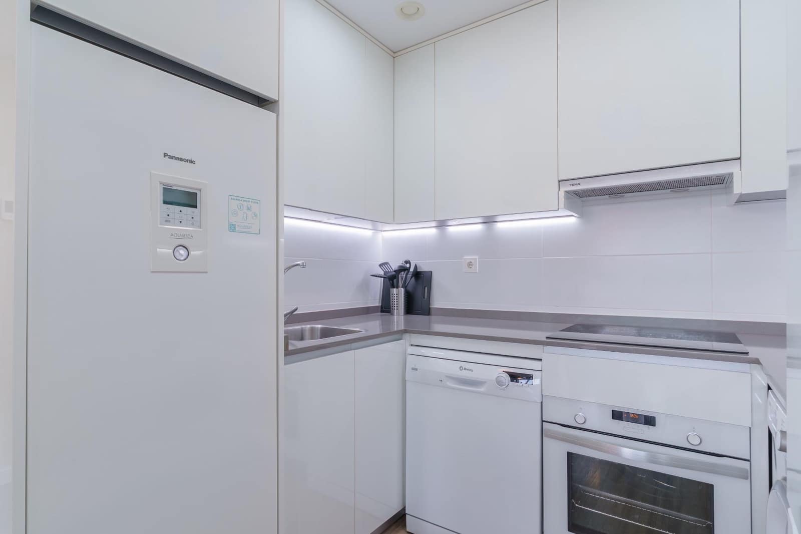2 soveværelse Lejlighed til leje i Motril med swimmingpool garage - € 1.500 (Ref: 9922549)