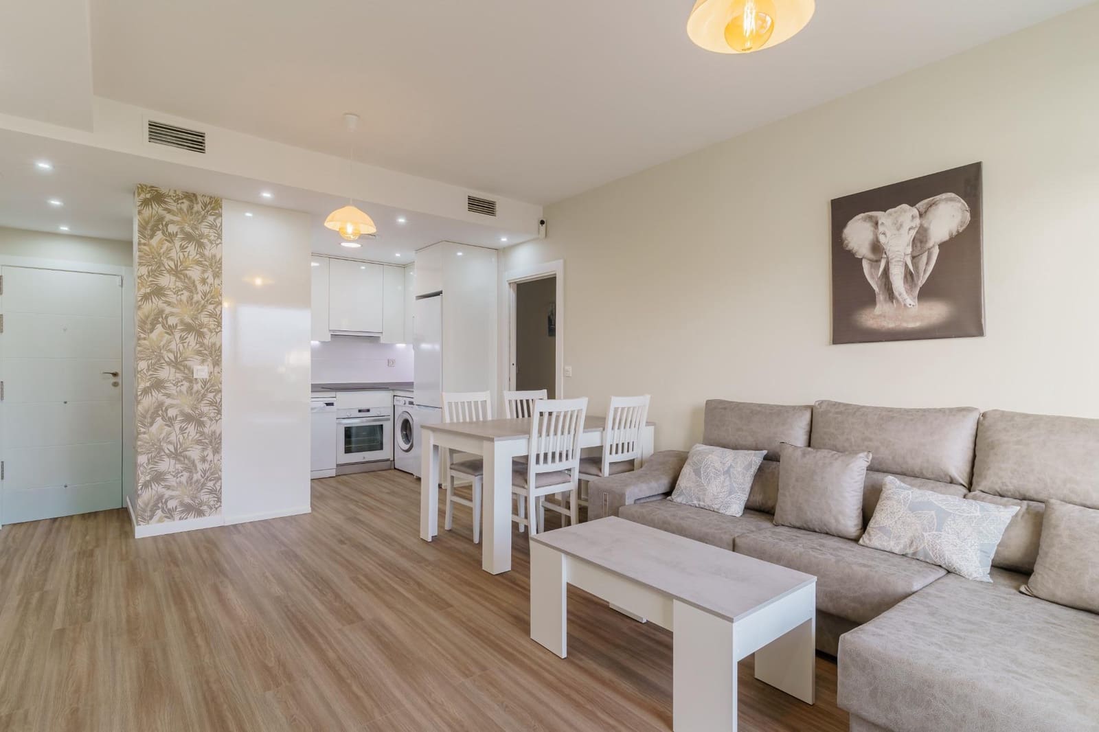 2 soveværelse Lejlighed til leje i Motril med swimmingpool garage - € 1.500 (Ref: 9922549)