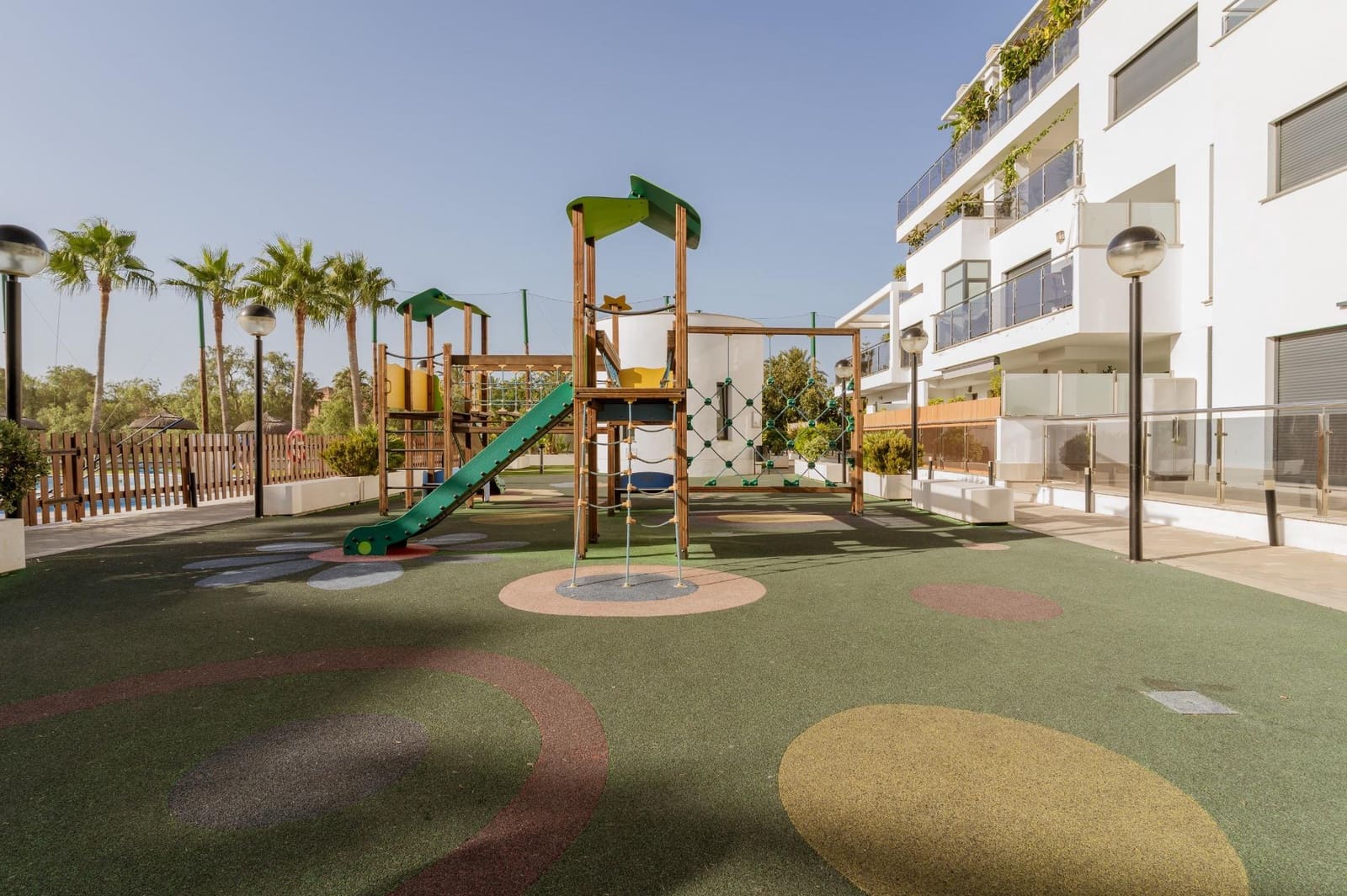 2 soveværelse Lejlighed til leje i Motril med swimmingpool garage - € 1.500 (Ref: 9922549)