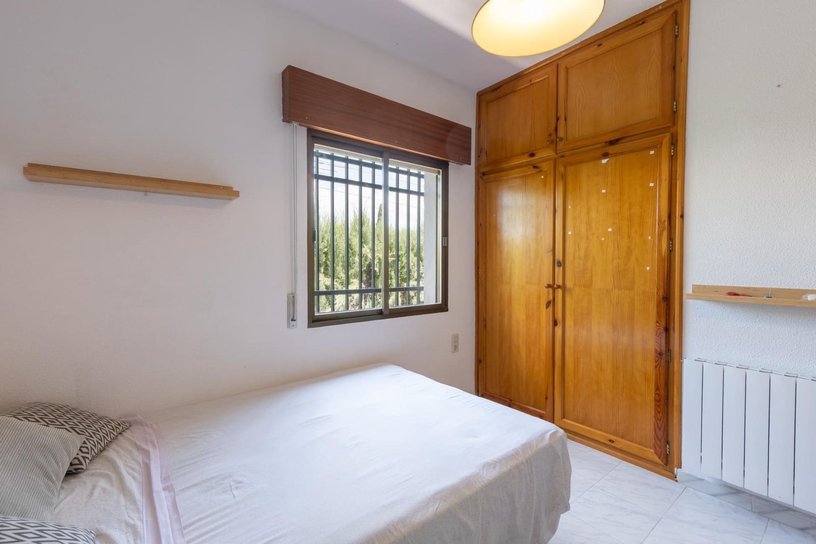 5 bedroom Villa for sale in Gojar with pool garage - € 445,000 (Ref: 9924804)