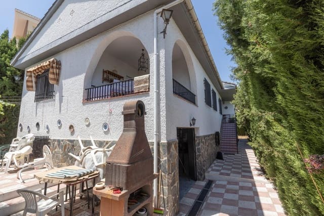 5 sypialnia Willa na sprzedaż w Gójar z basenem garażem - 445 000 € (Ref: 9924804)