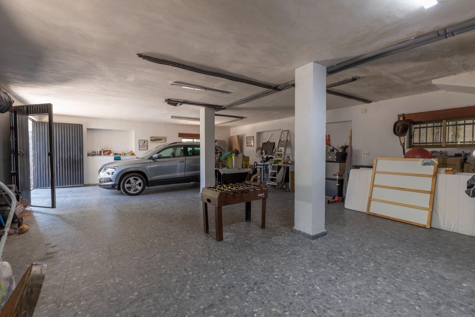 5 bedroom Villa for sale in Gojar with pool garage - € 445,000 (Ref: 9924804)