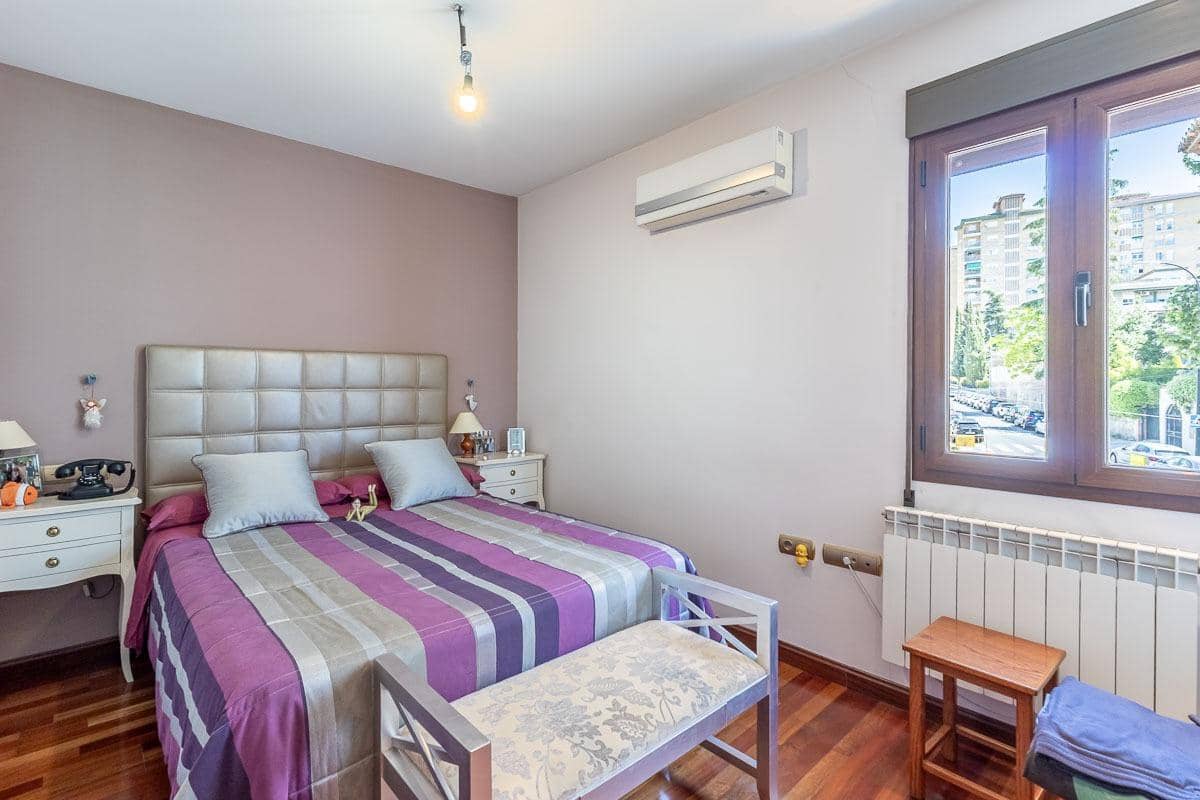 5 quarto Moradia para venda em Granada cidade com garagem - 750 000 € (Ref: 9924806)