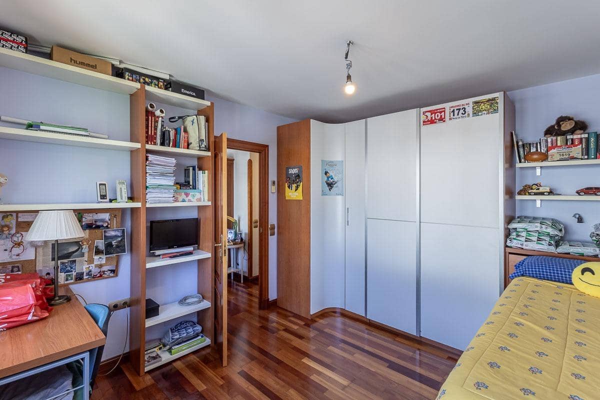 5 quarto Moradia para venda em Granada cidade com garagem - 750 000 € (Ref: 9924806)