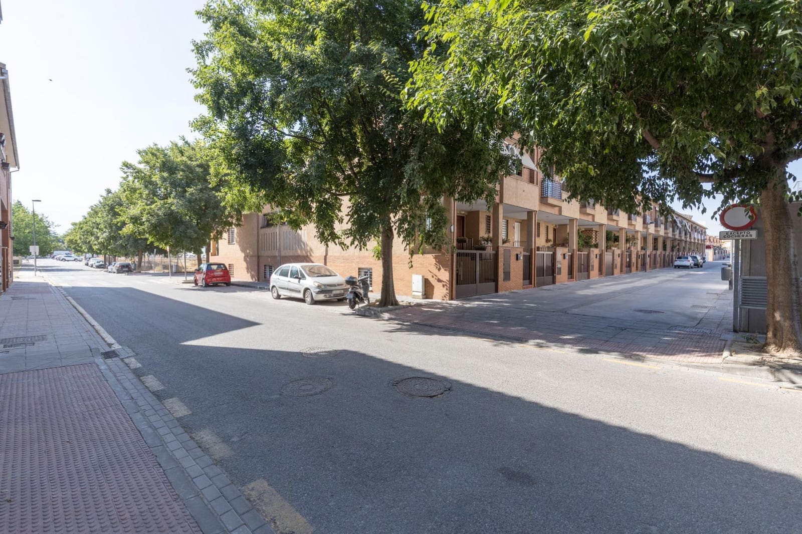 4 sovrum Radhus till salu i Armilla med garage - 365 000 € (Ref: 9924807)