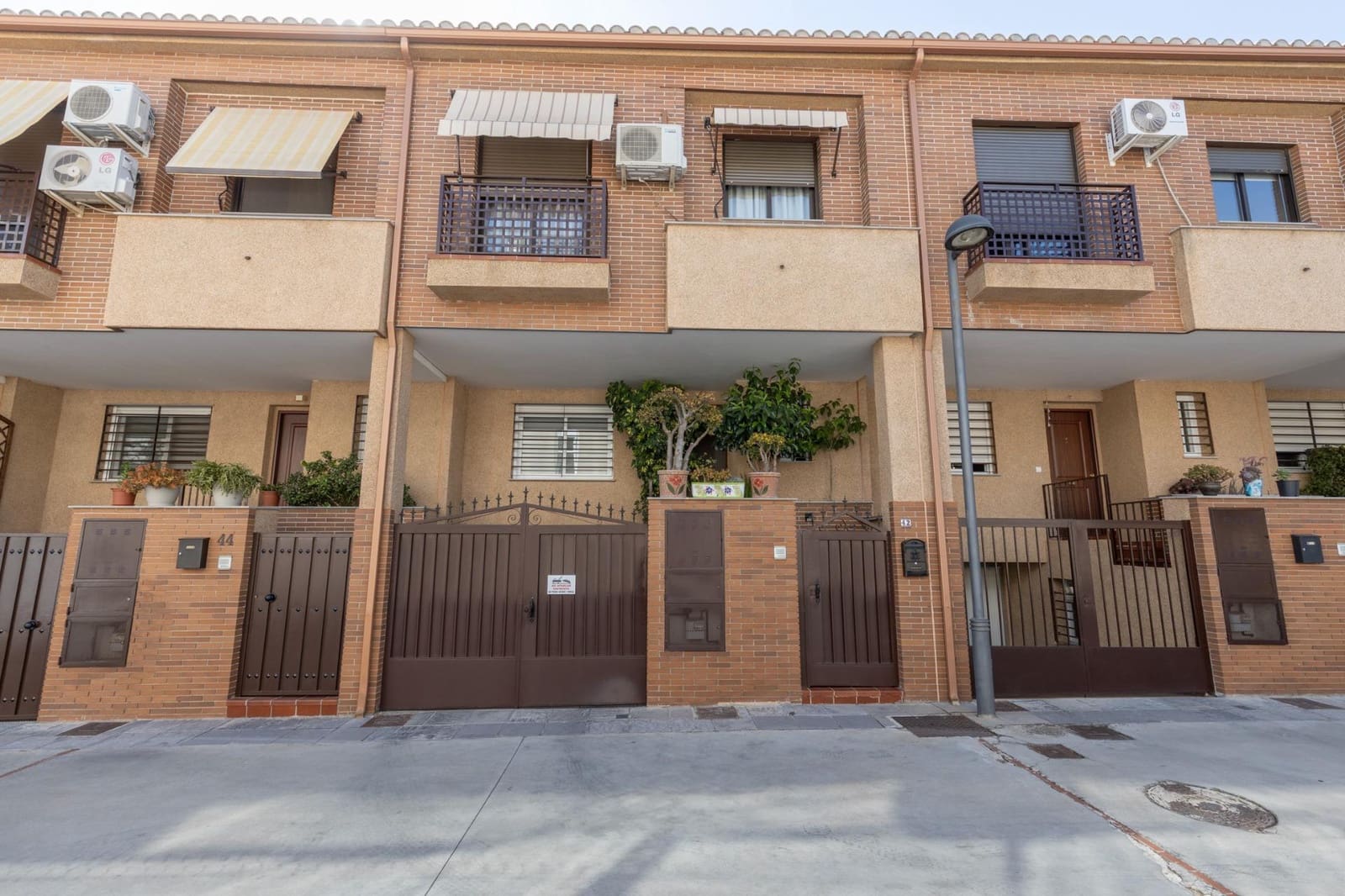 4 sovrum Radhus till salu i Armilla med garage - 365 000 € (Ref: 9924807)