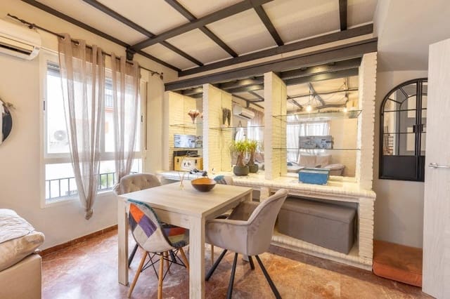 3 chambre Villa/Maison Mitoyenne à vendre à Grenade ville avec piscine garage - 270 000 € (Ref: 9927662)