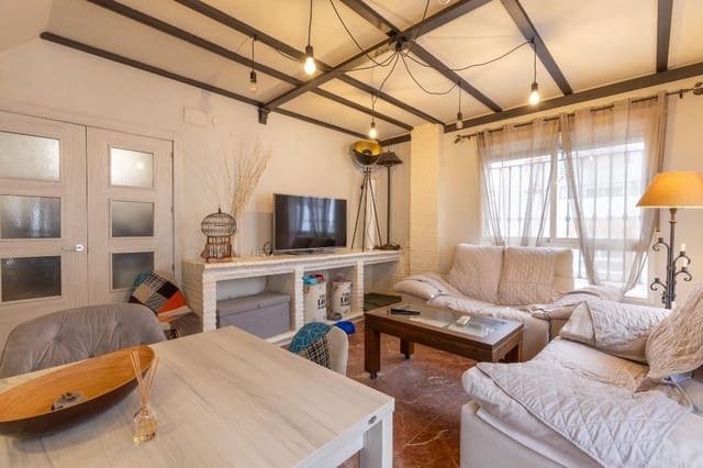 3 chambre Villa/Maison Mitoyenne à vendre à Grenade ville avec piscine garage - 270 000 € (Ref: 9927662)