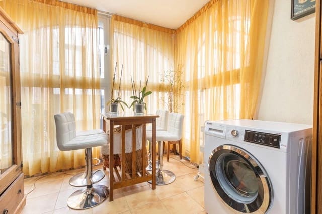 3 chambre Villa/Maison Mitoyenne à vendre à Grenade ville avec piscine garage - 270 000 € (Ref: 9927662)