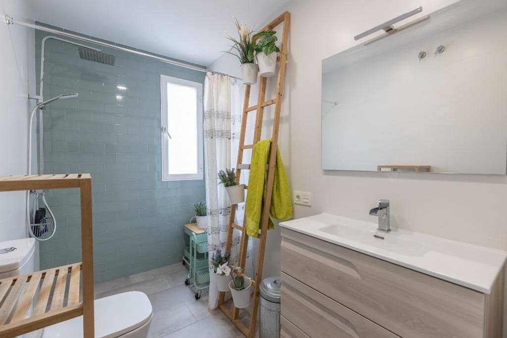 3 chambre Villa/Maison Mitoyenne à vendre à Grenade ville avec piscine garage - 270 000 € (Ref: 9927662)