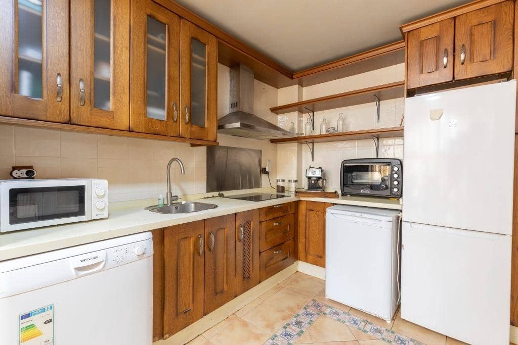 3 chambre Villa/Maison Mitoyenne à vendre à Grenade ville avec piscine garage - 270 000 € (Ref: 9927662)