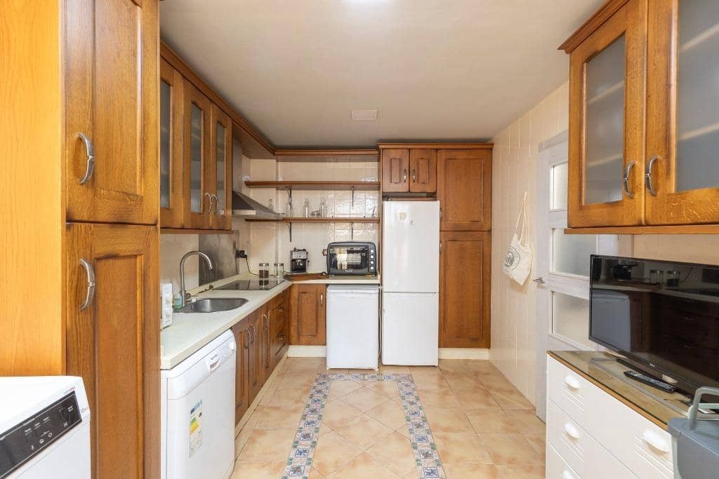 3 chambre Villa/Maison Mitoyenne à vendre à Grenade ville avec piscine garage - 270 000 € (Ref: 9927662)