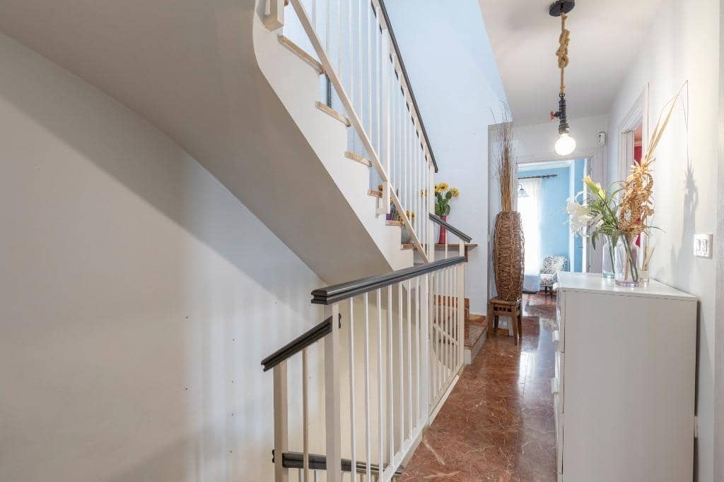 3 chambre Villa/Maison Mitoyenne à vendre à Grenade ville avec piscine garage - 270 000 € (Ref: 9927662)