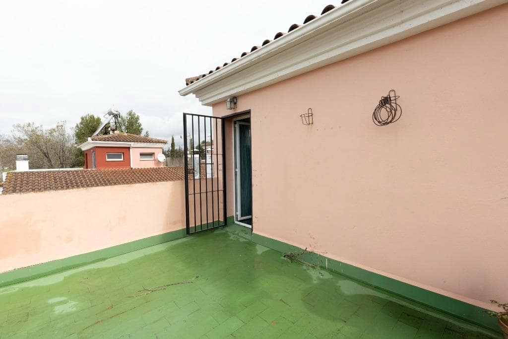 3 chambre Villa/Maison Mitoyenne à vendre à Grenade ville avec piscine garage - 270 000 € (Ref: 9927662)