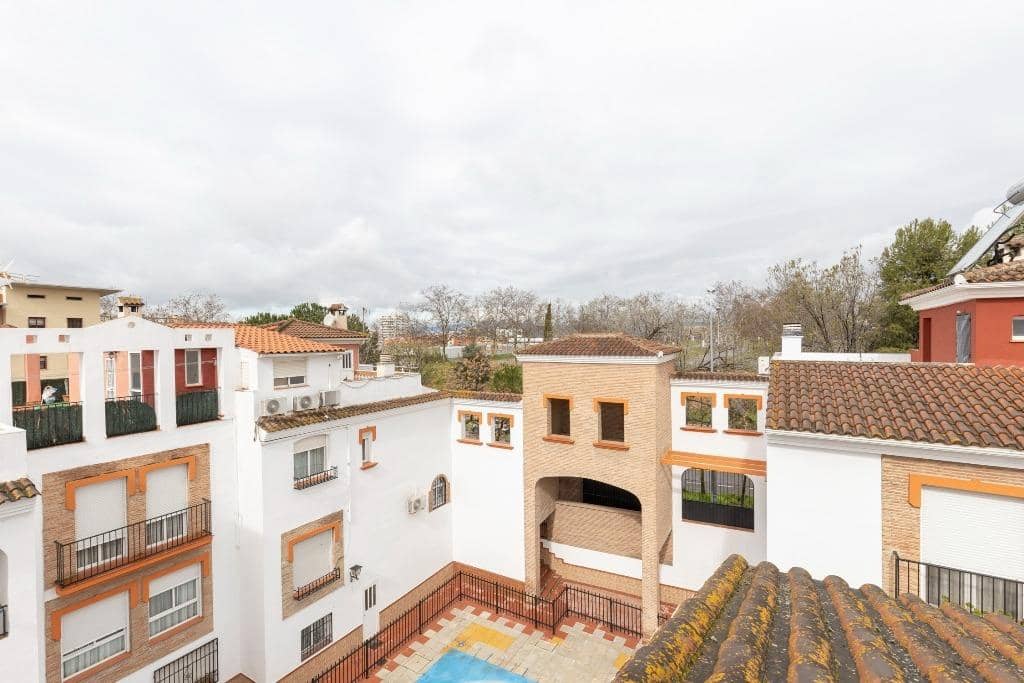 3 chambre Villa/Maison Mitoyenne à vendre à Grenade ville avec piscine garage - 270 000 € (Ref: 9927662)