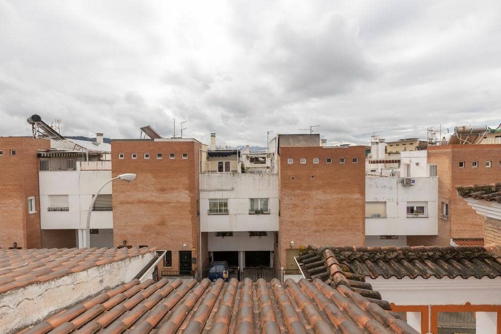 3 chambre Villa/Maison Mitoyenne à vendre à Grenade ville avec piscine garage - 270 000 € (Ref: 9927662)